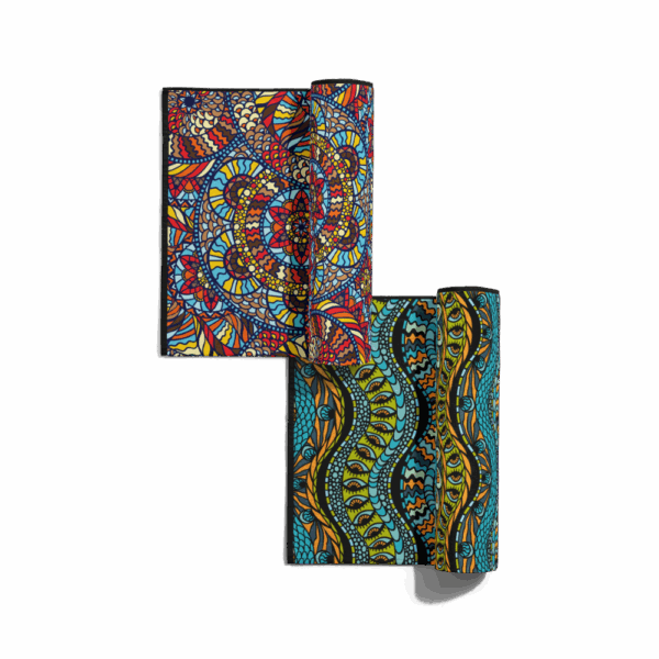 White background, bundle of 2 travel towels